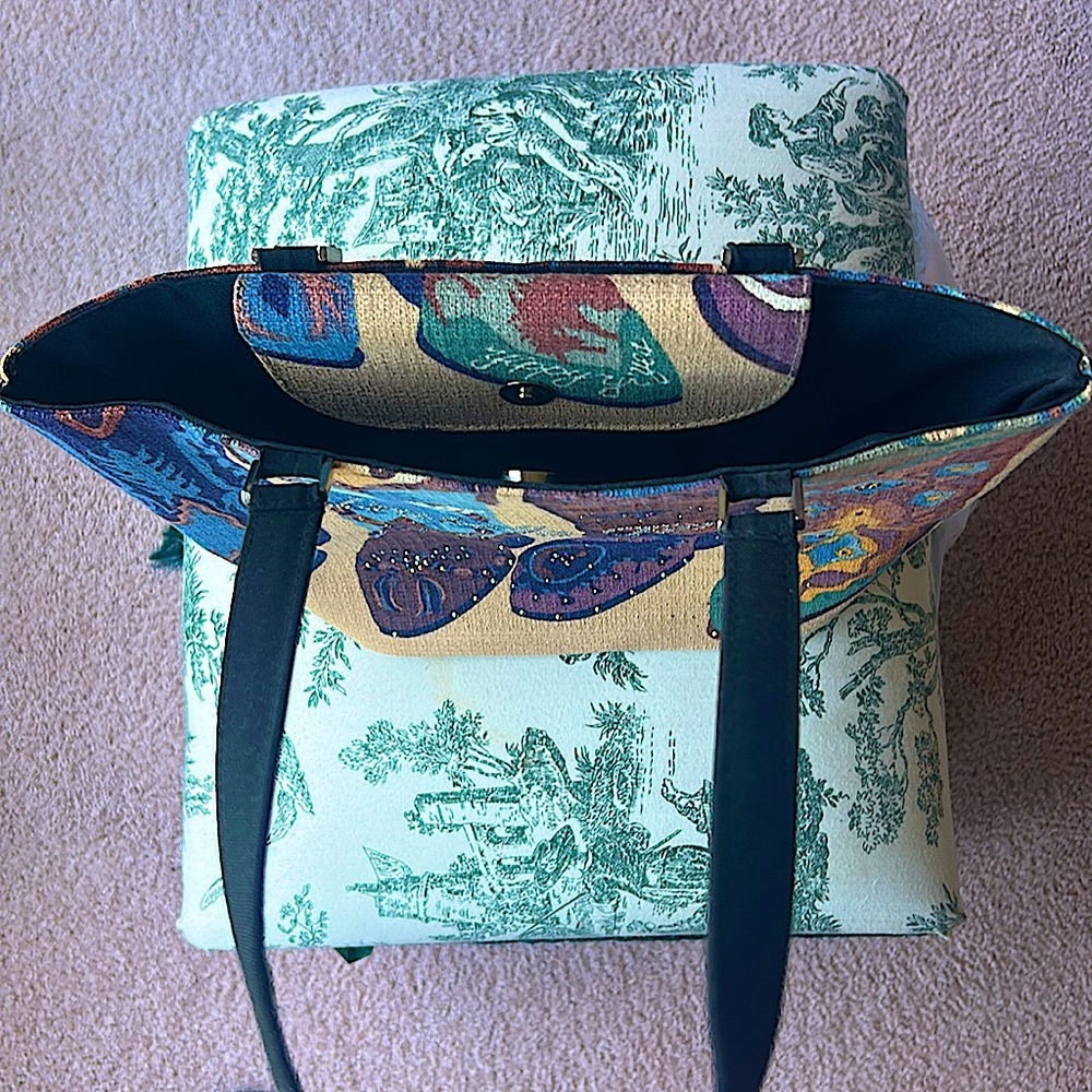 NWOT. Isabella Fiore sturdy sparkling cowgirl design canvas shoulder handbag. - Picture 5 of 7